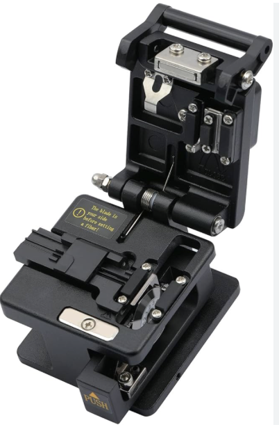 BT-018/ Cliveuse Fibre optique